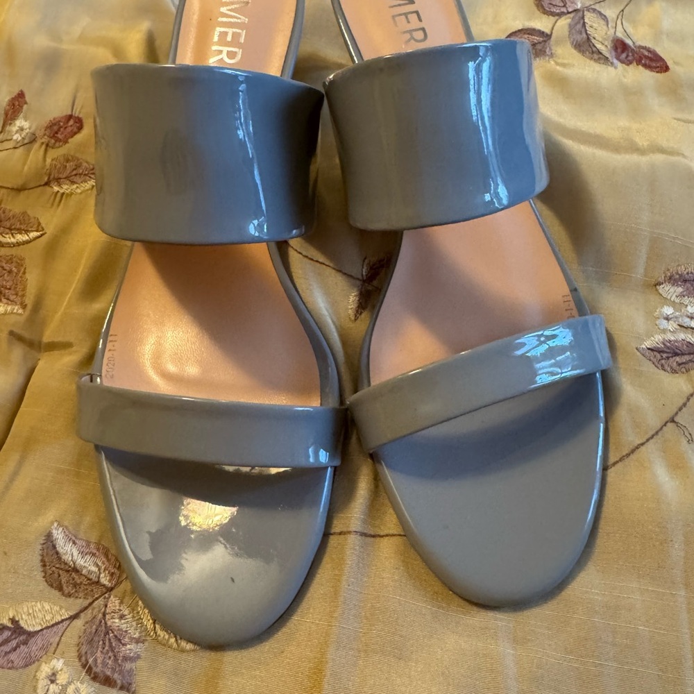 Elegant Gray Women's Slides